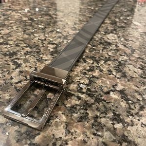 Burberyy Men’s Reversible Leather Belt